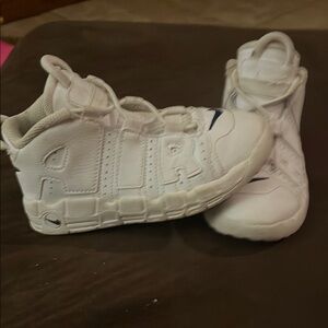 Nike Air More UpTempo White and Navy Sneakers